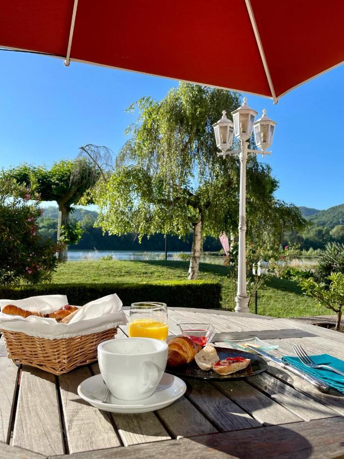 Hotel Restaurant Du Lac ブッサン エクステリア 写真